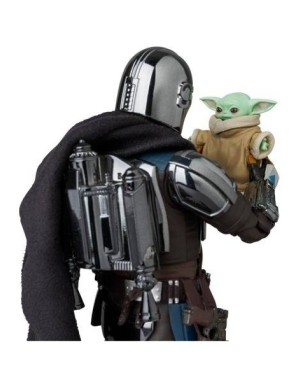 Medicom Toy MAFEX Star Wars The Mandalorian Chrome Version