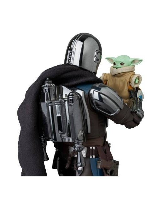 Medicom Toy MAFEX Star Wars The Mandalorian Chrome Version