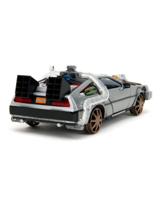 Jada Toys Diecast Model 1/24 Scale Back To The Future III DMC Delorean Time Machine Railroad Wheels