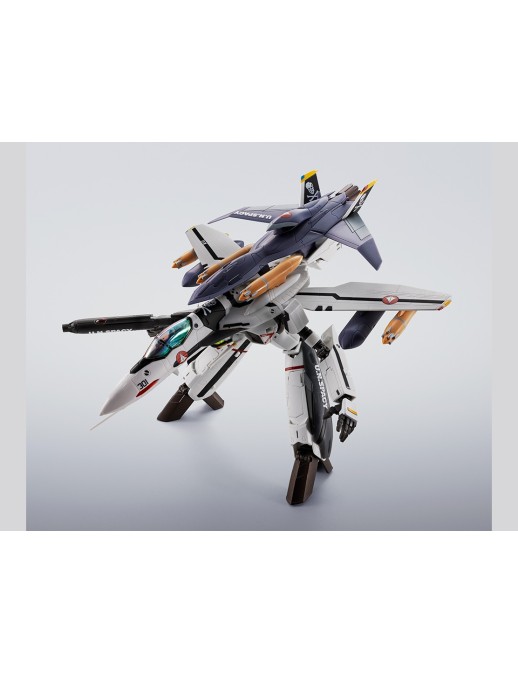 Bandai Hi-Metal R Macross Zero VF-0S Phoenix + QF-2200D-B Ghost Roy Focker Custom