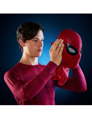 Hasbro Marvel Legends Spider-Man: Homecoming Spider-Man Wearable Electronic Expressive Mask