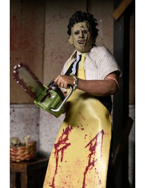 Neca Texas Chainsaw Massacre Leatherface Clothed