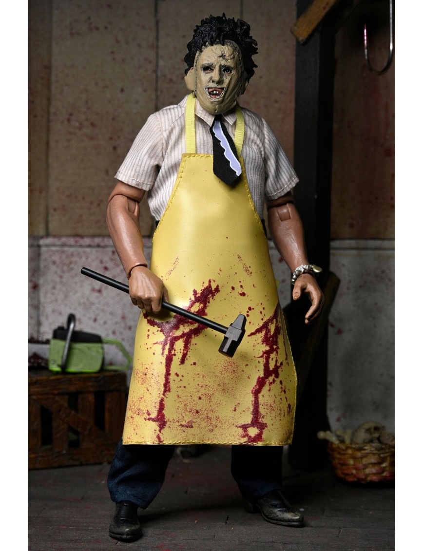 Neca Texas Chainsaw Massacre Leatherface Clothed