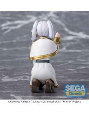 Sega Premium Perching Figure Frieren Beyond Journey's End Frieren "Poking Something"