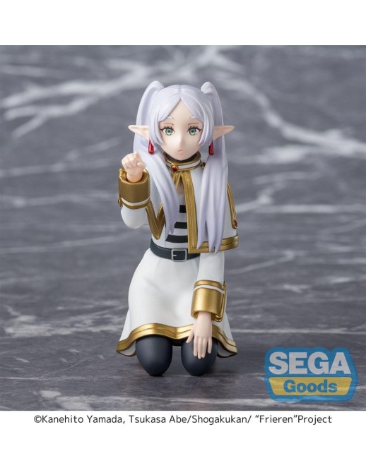 Sega Premium Perching Figure Frieren Beyond Journey's End Frieren "Poking Something"