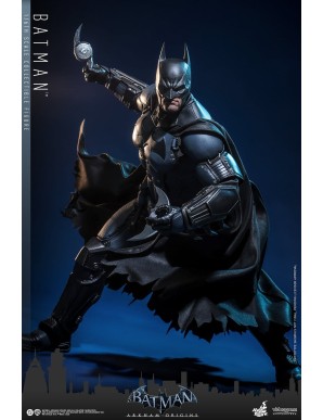 Hot Toys Videogame Masterpiece Batman Arkham Origins Batman 1/6 Scale Collectible Figure