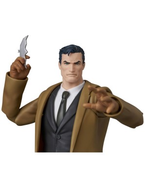 Medicom Toy MAFEX Batman Hush Bruce Wayne