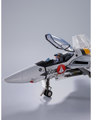 Bandai DX Chogokin Super Dimensional Fortress Macross VF-1S Valkyrie Roy Fokker Revival Version
