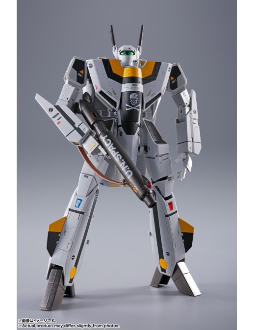 Bandai DX Chogokin Super Dimensional Fortress Macross VF-1S Valkyrie Roy Fokker Revival Version