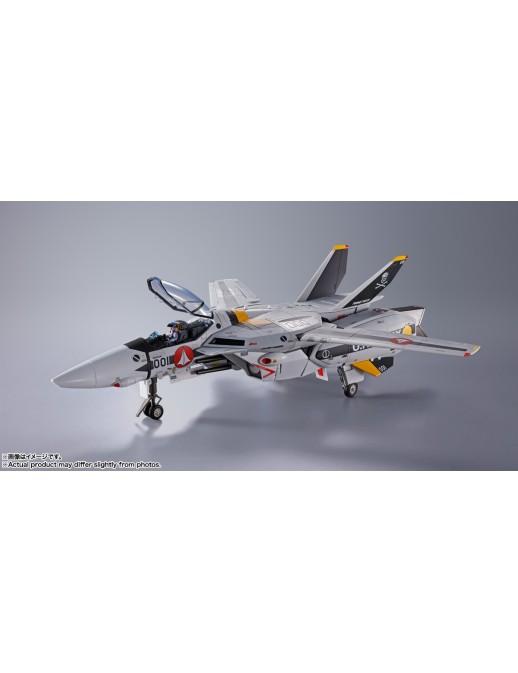 Bandai DX Chogokin Super Dimensional Fortress Macross VF-1S Valkyrie Roy Fokker Revival Version