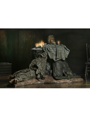 Neca Friday 13th The Game Pamela Shrine Diorama