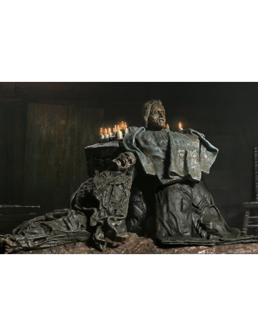 Neca Friday 13th The Game Pamela Shrine Diorama