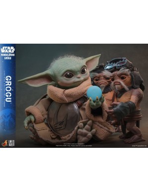 Hot Toys Movie Masterpiece Star Wars The Mandalorian and Grogu Grogu 1/1 Scale Collectible Figure