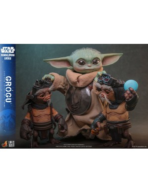 Hot Toys Movie Masterpiece Star Wars The Mandalorian and Grogu Grogu 1/1 Scale Collectible Figure