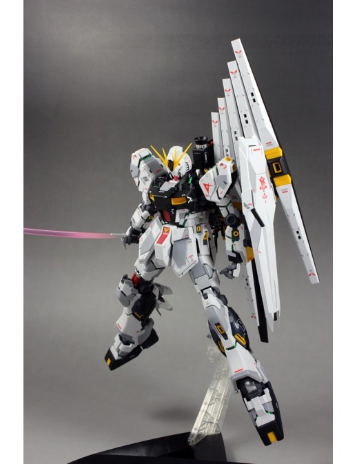 Bandai Master Grade MG 1/100 Mobile Suit Gundam RX-93 ν Gundam Ver.Ka