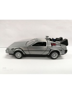 Jada Toys Diecast Model 1/32 Scale Back To The Future DMC Delorean Time Machine