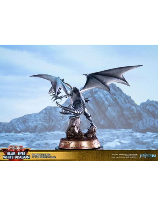 First 4 Figures Yu-Gi-Oh! Blue-Eyes White Dragon Silver Edition