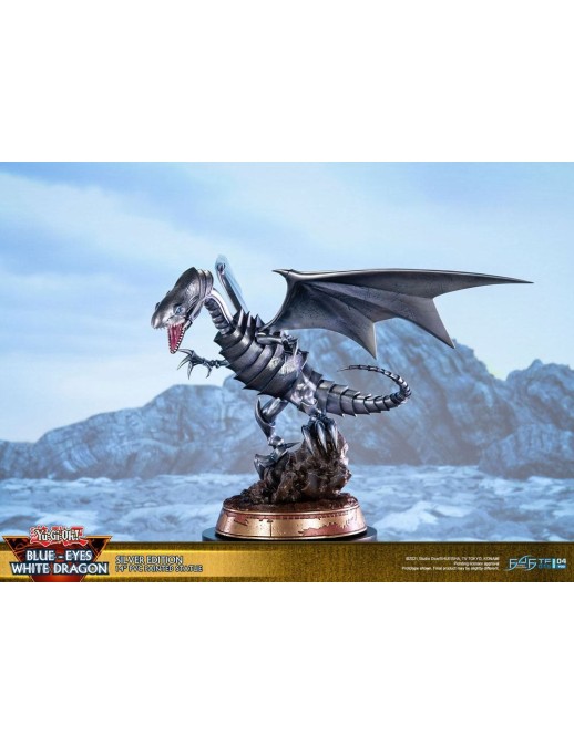 First 4 Figures Yu-Gi-Oh! Blue-Eyes White Dragon Silver Edition