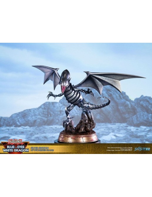 First 4 Figures Yu-Gi-Oh! Blue-Eyes White Dragon Silver Edition