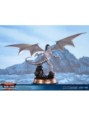 First 4 Figures Yu-Gi-Oh! Blue-Eyes White Dragon White Edition