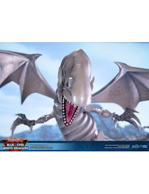 First 4 Figures Yu-Gi-Oh! Blue-Eyes White Dragon White Edition