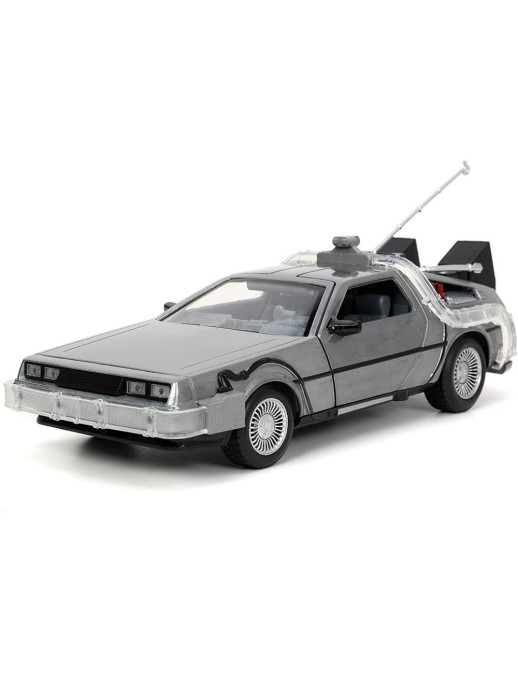 Jada Toys Diecast Model 1/24 Scale Back To The Future DMC Delorean Time Machine