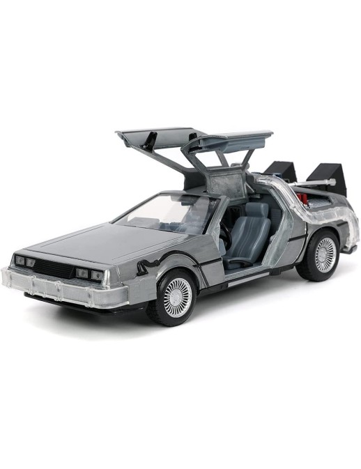 Jada Toys Diecast Model 1/24 Scale Back To The Future DMC Delorean Time Machine