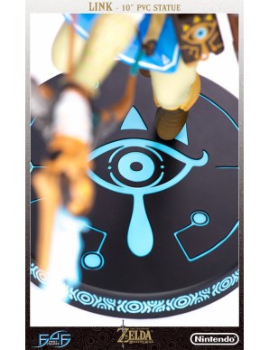 First 4 Figures The Legend of Zelda Breath of the Wild Link